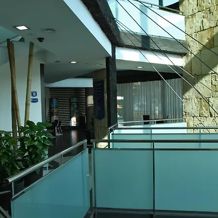 Dorma Cunit Suites & Spa
