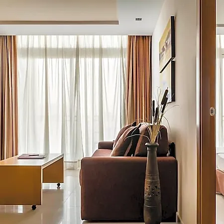 Hotel Exe & 4*